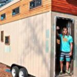 Estudiante construye casa de 14m² para no pagar renta, cuando veas el interior quedarás congelado