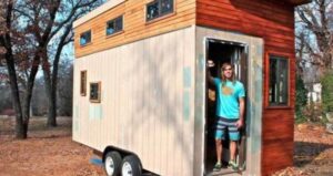 Lee más sobre el artículo Estudiante construye casa de 14m² para no pagar renta, cuando veas el interior quedarás congelado